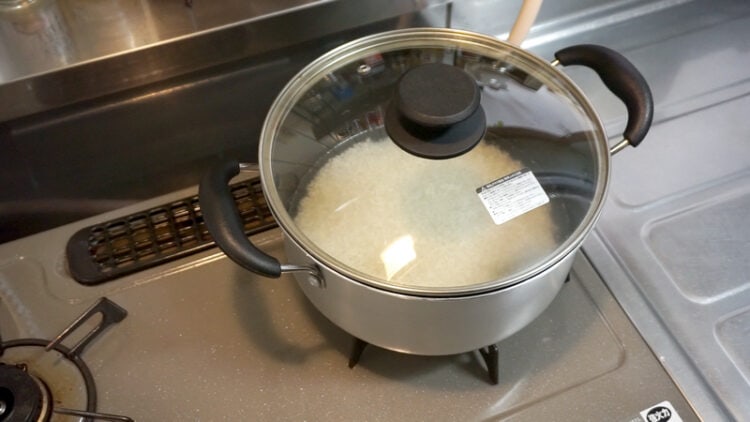 Comment préparer le riz japonais sans rice cooker