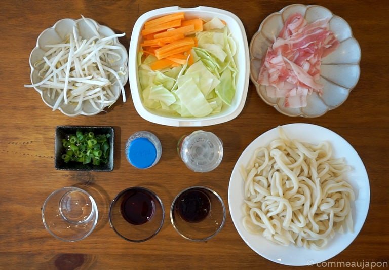 yakiudonetape 1 Yaki Udon - Udon sautées