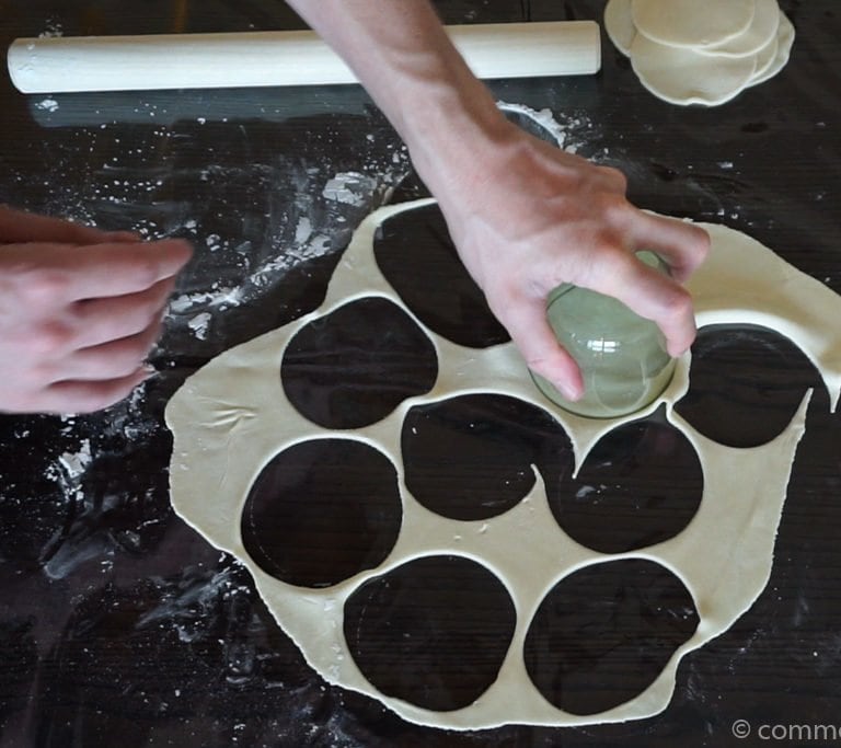 Gyozas Feuilles etape 6 La pâte à gyozas - Feuilles à gyozas