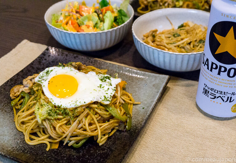 yakisoba et oeuf au plat