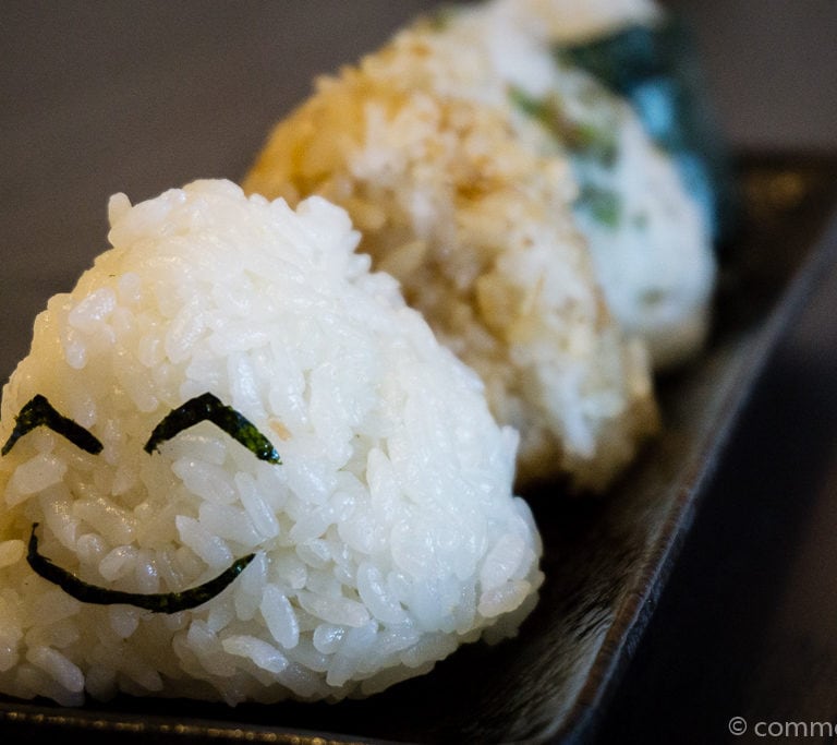 onigiri mignon Onigiri - Les sandwichs de riz japonais