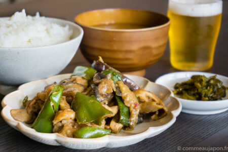 Sauté de porc, aubergines et poivrons verts sauce miso piquante